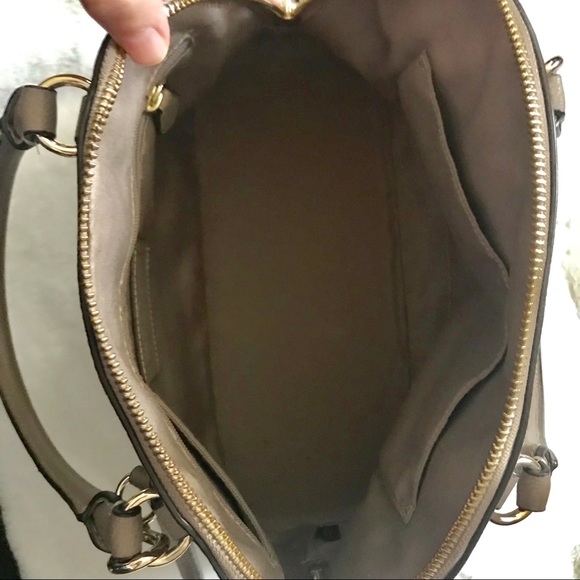 Coach alma style bag with detachable strap - Picture 5 of 8